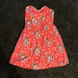 Women’s, floral dress, Size M, with pockets